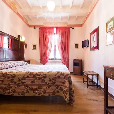 Palazzina Cesira Bed and Breakfast Montalcino Buitenkant foto