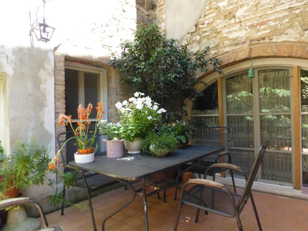 Palazzina Cesira Bed and Breakfast Montalcino Buitenkant foto