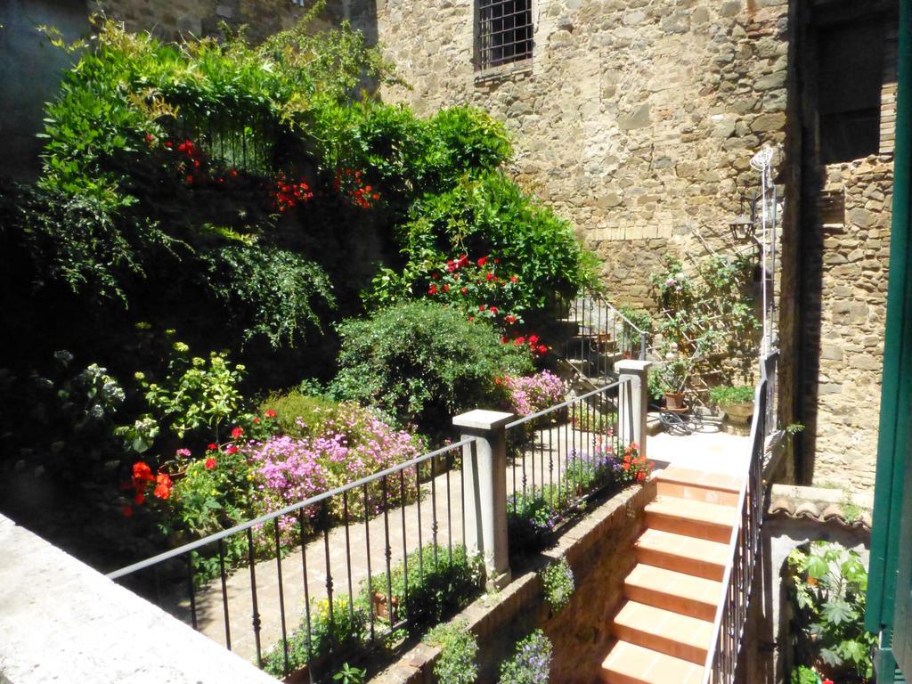 Palazzina Cesira Bed and Breakfast Montalcino Buitenkant foto